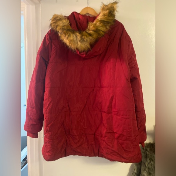 NWT SOULARGE Puffer Jacket with Faux Fur Hood in Burgundy - Picture 2 of 4